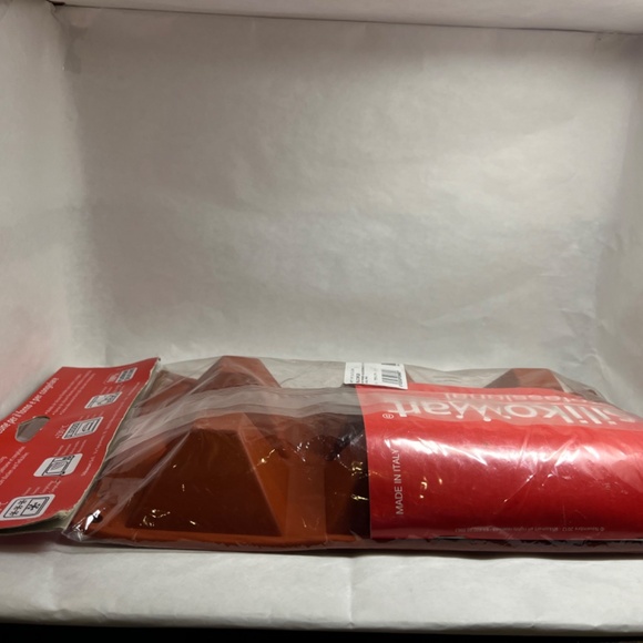 NEW Silikomart SiloconFLEX Professional Non-Stick (6) Pyramid Silicone Mold - Picture 5 of 7